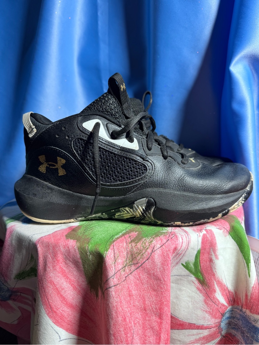 Under Armour Kids Black and Gold Basketball Sneakers